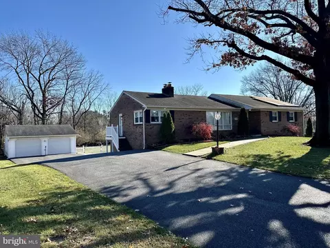 13511 Cherry Tree Cir, Hagerstown, MD 21742