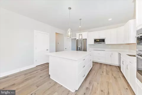 Entry Way - 11705 Ashton Rd, Clear Spring, MD 21722 photo 6 of 12