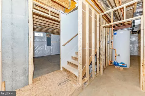 Entry Way - 11705 Ashton Rd, Clear Spring, MD 21722 photo 11 of 12