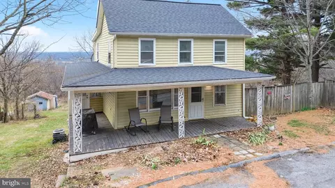 6004 Clevelandtown Rd, Boonsboro, MD 21713