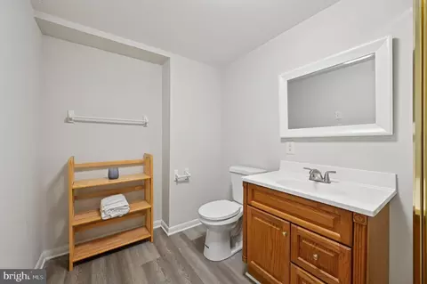Bath - 11936 Comanche Dr, Smithsburg, MD 21783 photo 2 of 2