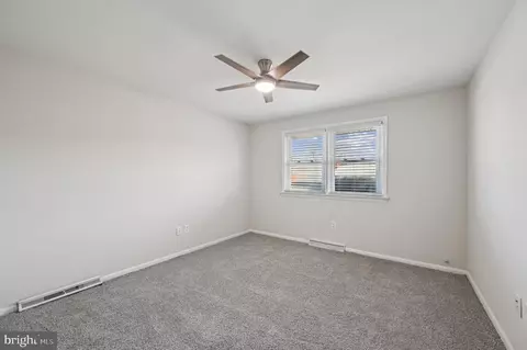 Bedroom - 11936 Comanche Dr, Smithsburg, MD 21783 photo 4 of 6