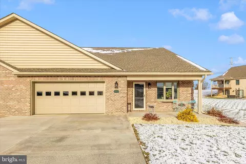 13412 Marquise Dr, Hagerstown, MD 21742