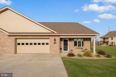 13412 Marquise Dr, Hagerstown, MD 21742
