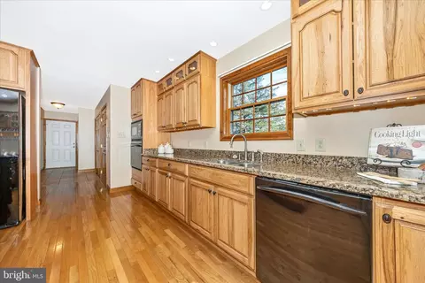 Kitchen - 14013 Maple Rdg, Hancock, MD 21750 photo 8 of 9
