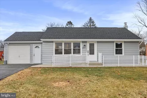 27 Harvard Rd, Hagerstown, MD 21742