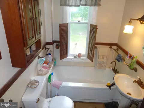 Bath - 17618 Lappans Rd, Saint James, MD 21781 photo 1 of 2