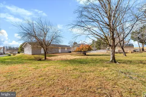 Exterior - 322 Lanafield Cir, Boonsboro, MD 21713 photo 3 of 4