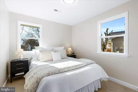 Bedroom - 322 Lanafield Cir, Boonsboro, MD 21713 photo 2 of 3