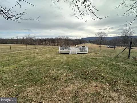 Exterior - 12103 Itnyre Rd, Smithsburg, MD 21783 photo 10 of 14