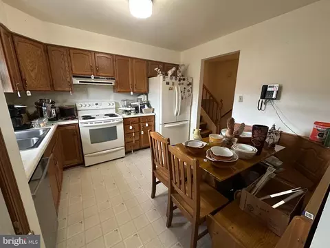 Kitchen - 12103 Itnyre Rd, Smithsburg, MD 21783 photo 2 of 4