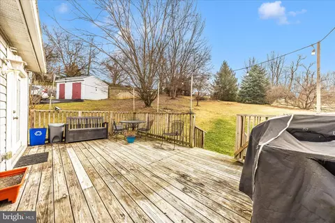 Exterior - 103 Rebeccas Ct, Smithsburg, MD 21783 photo 7 of 8