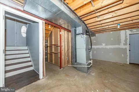 Entry Way - 103 Rebeccas Ct, Smithsburg, MD 21783 photo 4 of 4