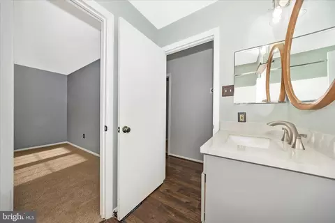 Entry Way - 103 Rebeccas Ct, Smithsburg, MD 21783 photo 3 of 4