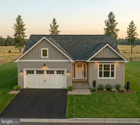 10918 Clinton Ave, Hagerstown, MD 21740