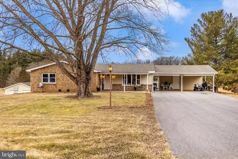 18617 Burnside Bridge Rd, Sharpsburg, MD 21782