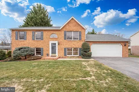87 Amanda Dr, Smithsburg, MD 21783