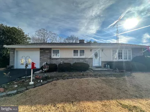 13823 Distant View Ave, Maugansville, MD 21767