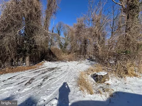 Tract 2: 0.42+/- Acres Oak Ave, Cascade, MD 21719