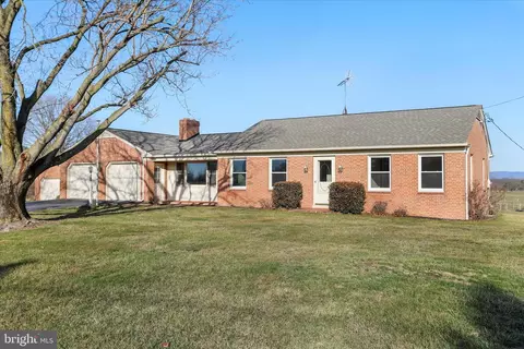 13728 Broadfording Church Rd, Hagerstown, MD 21740