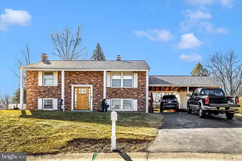 10801 Lincoln Hts, Hagerstown, MD 21740