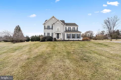18003 Knoll Dr, Fairplay, MD 21733