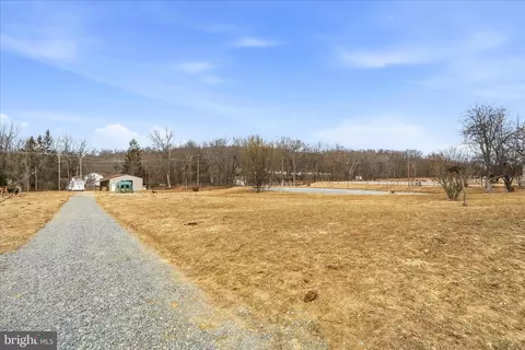 Exterior - 25210 Cascade Rd, Cascade, MD 21719 photo 13 of 19