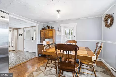 Dining - 25210 Cascade Rd, Cascade, MD 21719 photo 2 of 6