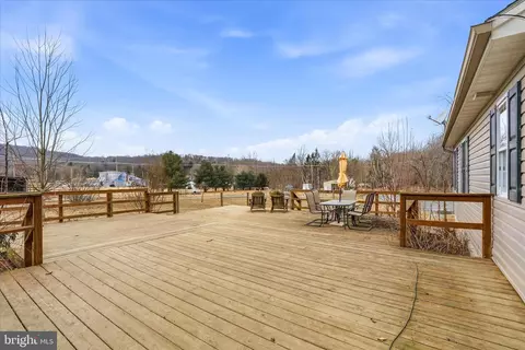 Exterior - 25210 Cascade Rd, Cascade, MD 21719 photo 7 of 19