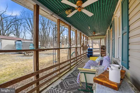 Exterior - 25210 Cascade Rd, Cascade, MD 21719 photo 5 of 19