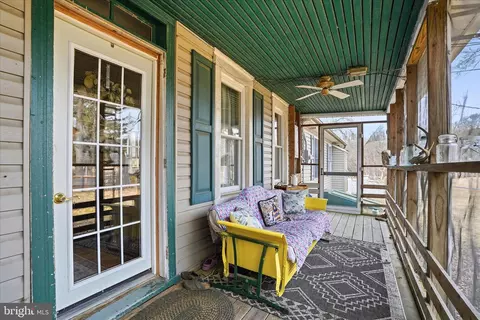 Exterior - 25210 Cascade Rd, Cascade, MD 21719 photo 4 of 19