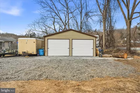 Exterior - 25210 Cascade Rd, Cascade, MD 21719 photo 12 of 19