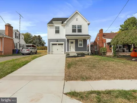 Exterior - 325 Devonshire Rd, Hagerstown, MD 21740 photo 2 of 5