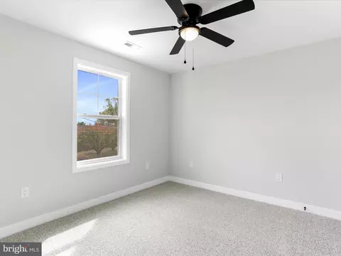 Bedroom - 325 Devonshire Rd, Hagerstown, MD 21740 photo 1 of 5