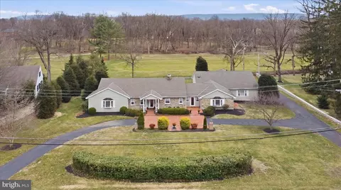12903 Fountain Head Rd, Hagerstown, MD 21742
