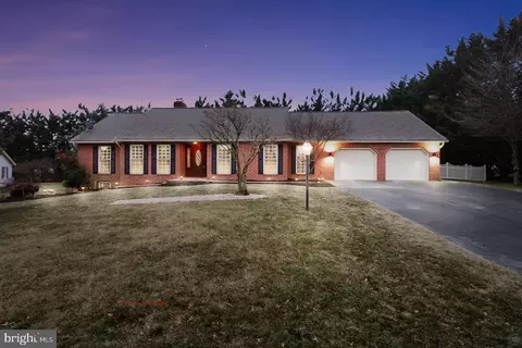 17903 Bluebell Ct, Hagerstown, MD 21740