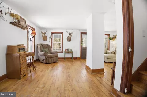 Entry Way - 23453 Fruit Tree Dr, Smithsburg, MD 21783 photo 2 of 4