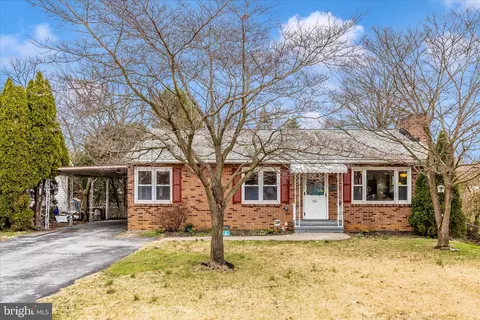 9711 Chapelwood Ln, Hagerstown, MD 21740