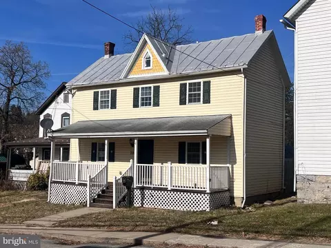 104 W High St W, Hancock, MD 21750