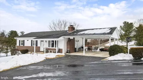 15024 Clear Spring Rd, Williamsport, MD 21795