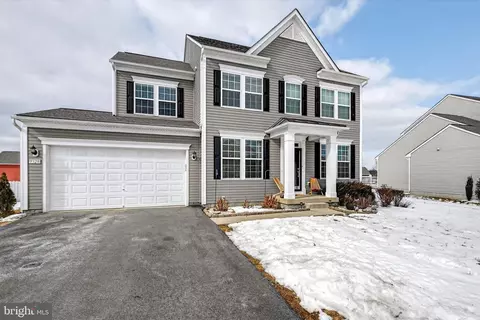 9328 Cambeltown Dr, Hagerstown, MD 21740