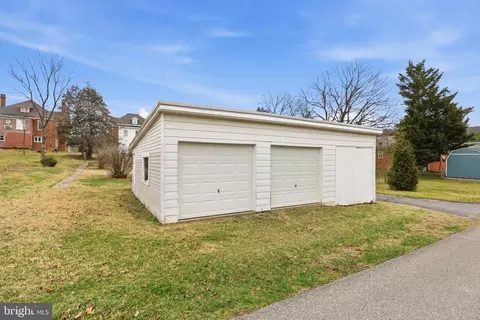 Exterior - 72 S Main St, Smithsburg, MD 21783 photo 5 of 6
