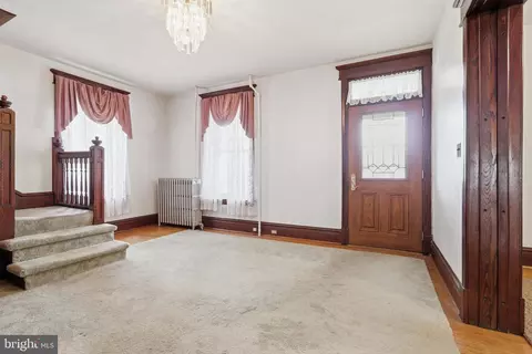 Living - 72 S Main St, Smithsburg, MD 21783 photo 1 of 6