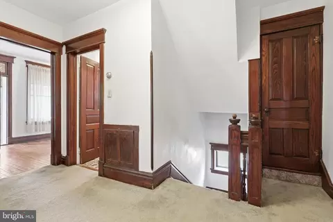 Entry Way - 72 S Main St, Smithsburg, MD 21783 photo 4 of 8