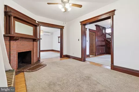 Living - 72 S Main St, Smithsburg, MD 21783 photo 4 of 6