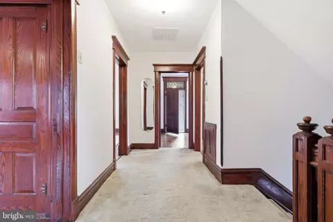 Entry Way - 72 S Main St, Smithsburg, MD 21783 photo 5 of 8