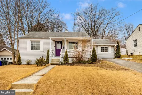 1230 Crescent Rd, Hagerstown, MD 21742