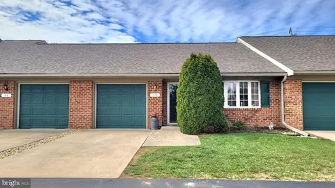 43 Sunbrook Ln #6, Hagerstown, MD 21742