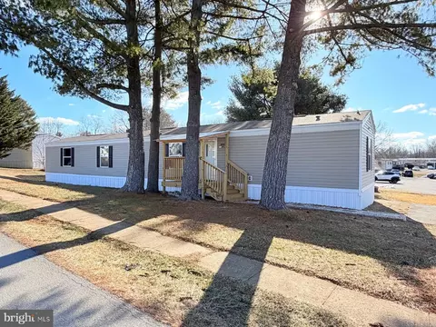 16900 Warbler Ct #295, Hagerstown, MD 21740