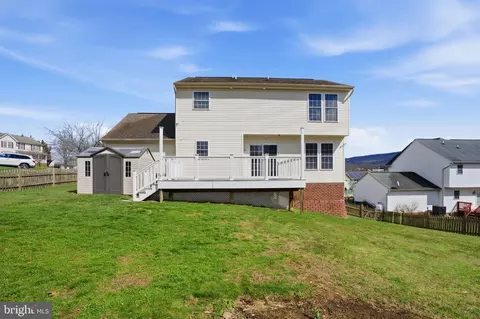 Exterior - 104 Drew Cir, Smithsburg, MD 21783 photo 7 of 11